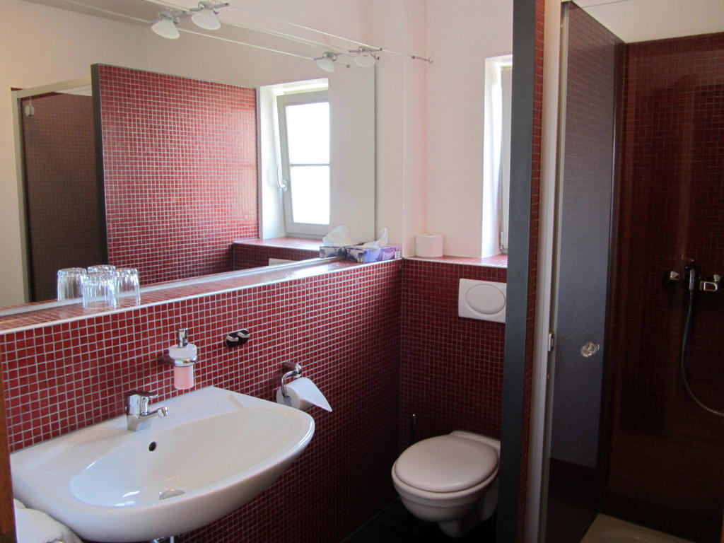 Hotel Weinblatt Sommerach Ruang foto