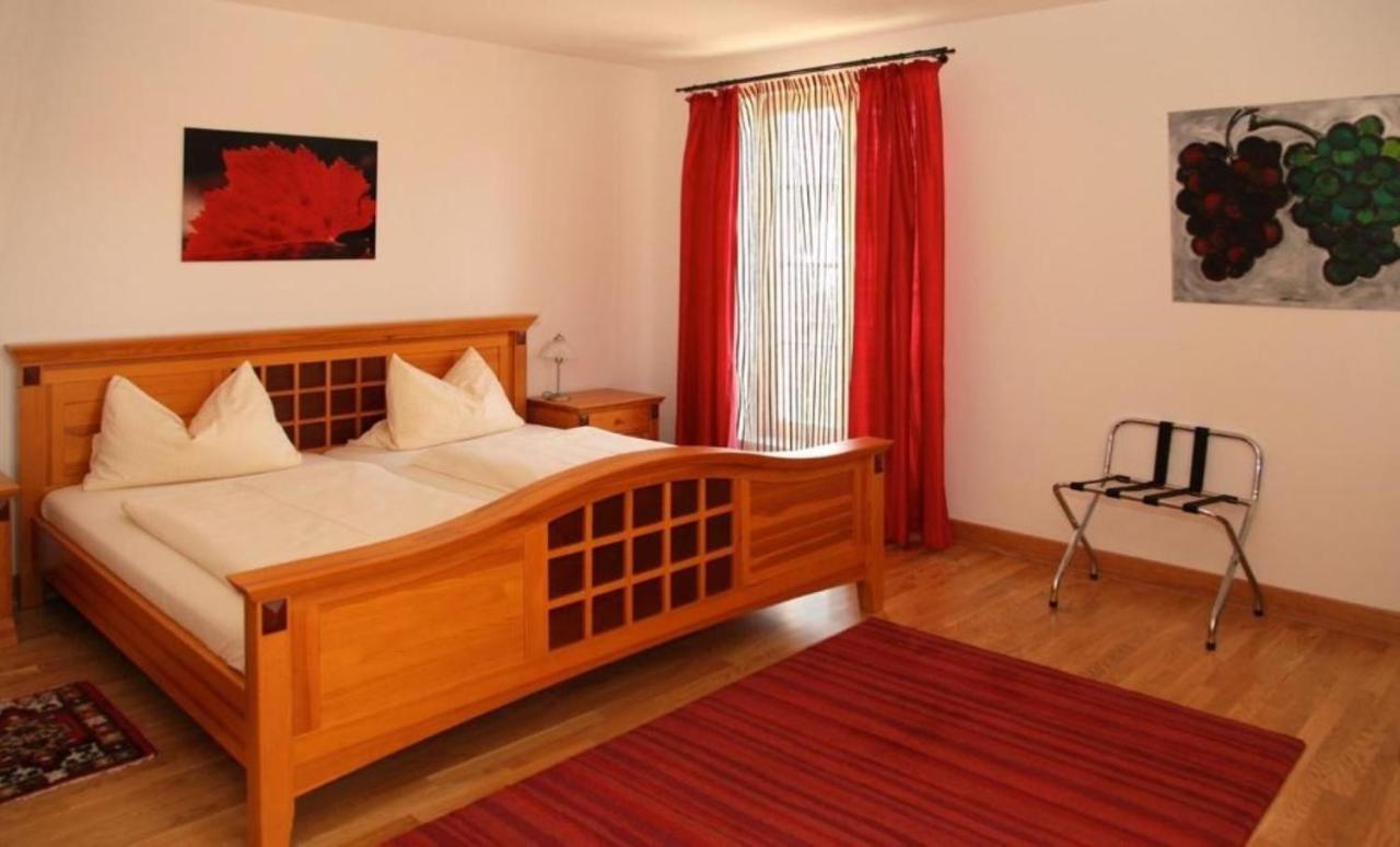 Hotel Weinblatt Sommerach Bagian luar foto